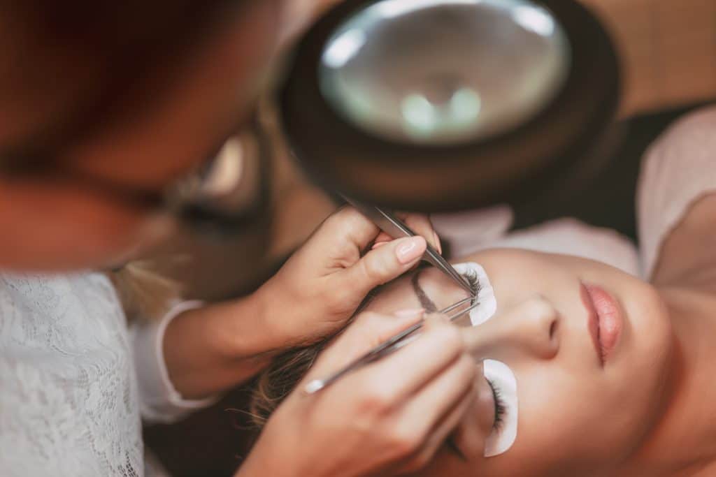female lash enlargement