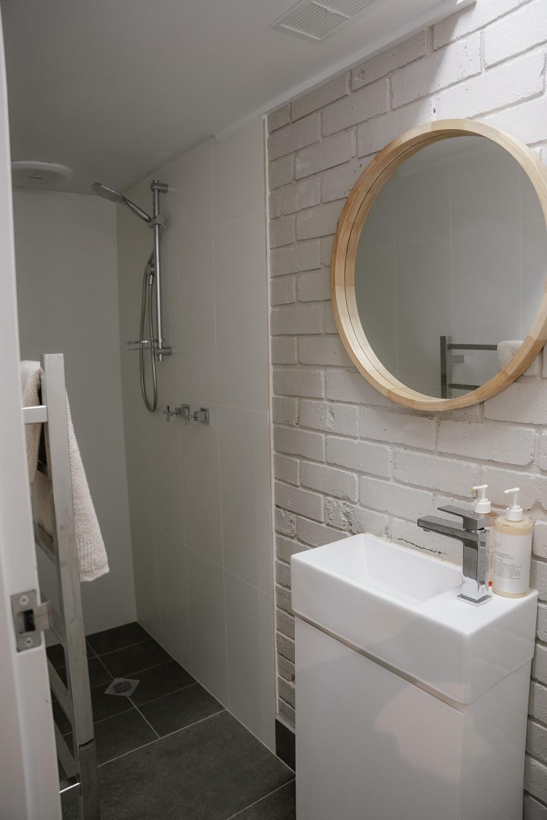 Studio East - bathroom